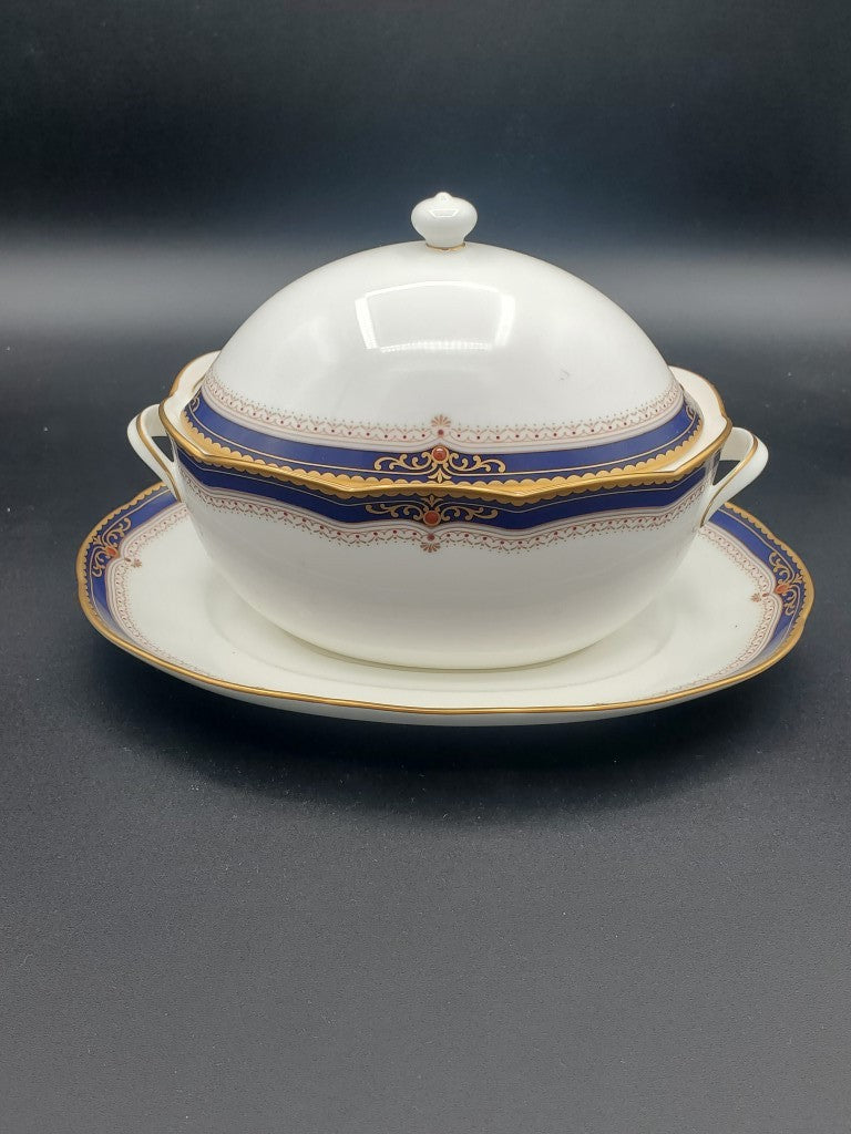 Noritake Lady Eve Gravy Boat & Underplate
