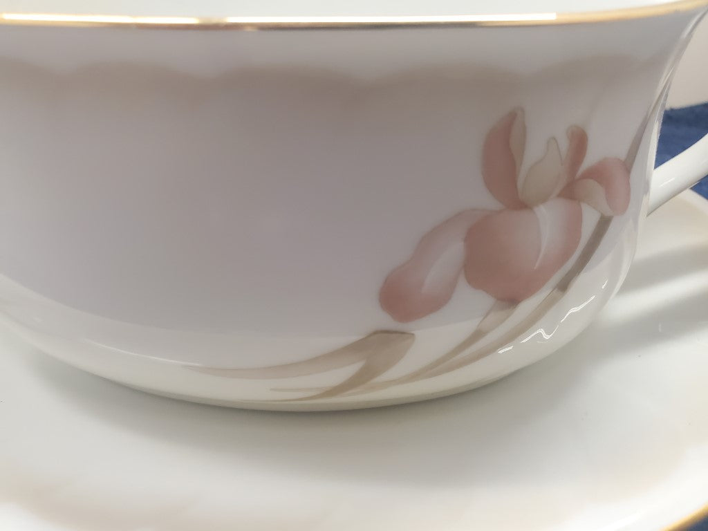 Noritake Sonata Gravy Boat and Underplate LK