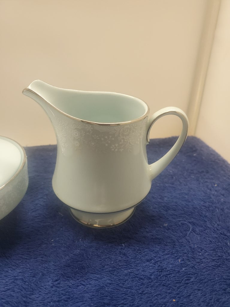 Noritake Fidelity Creamer & Sugar Bowl with Lid LK