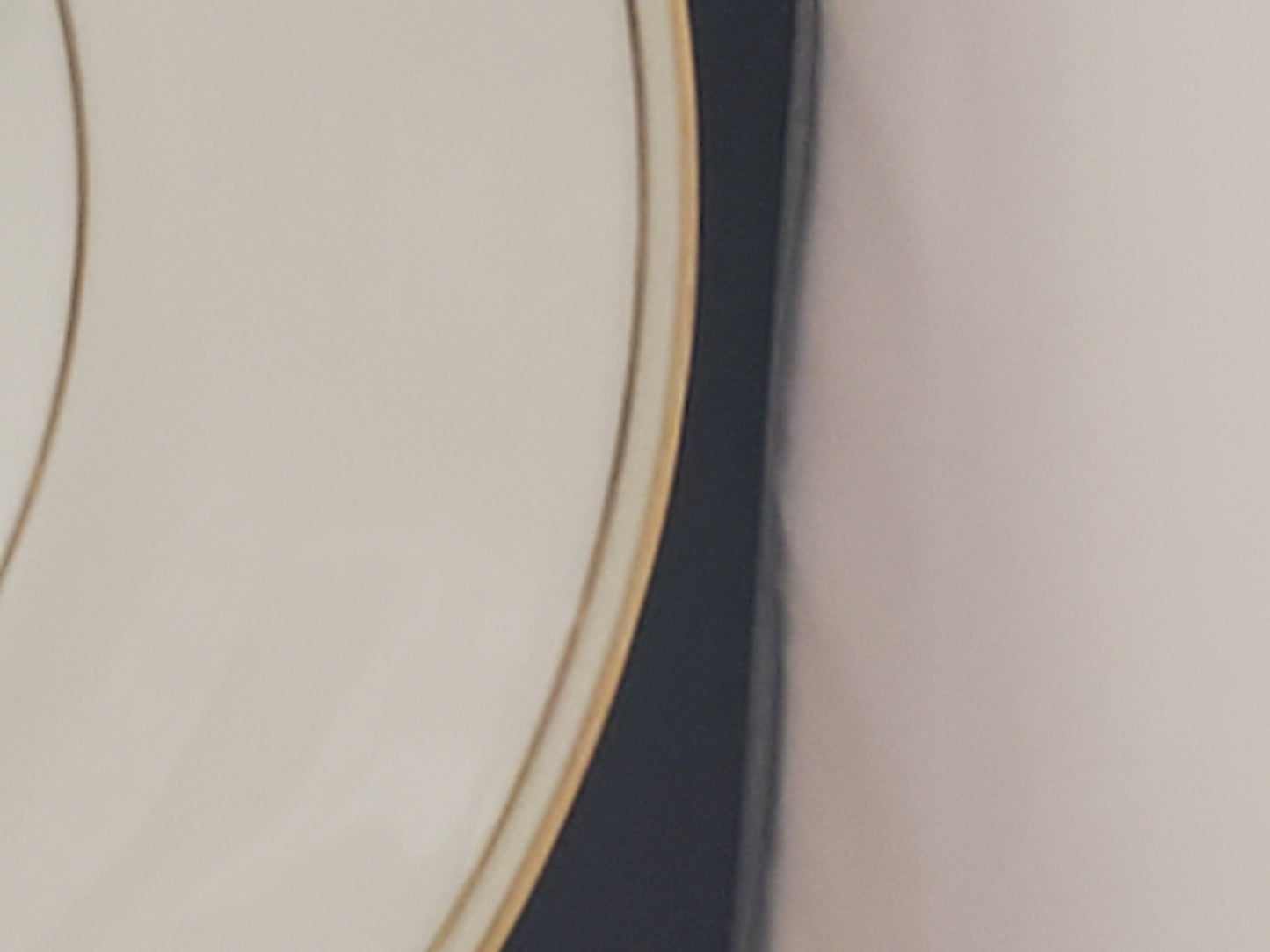 Wedgwood Champagne Duchesse 13" Oval Serving Platter