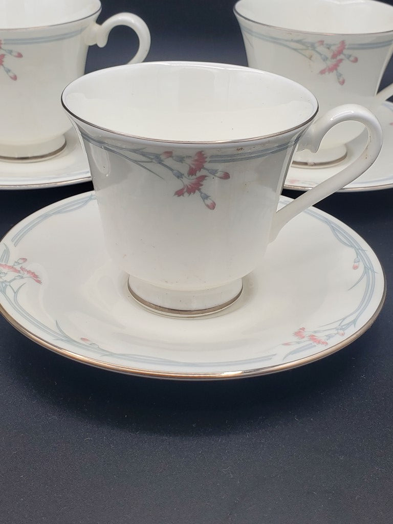Set of 5 Royal Doulton Carnation Cup & Saucer Sets LK