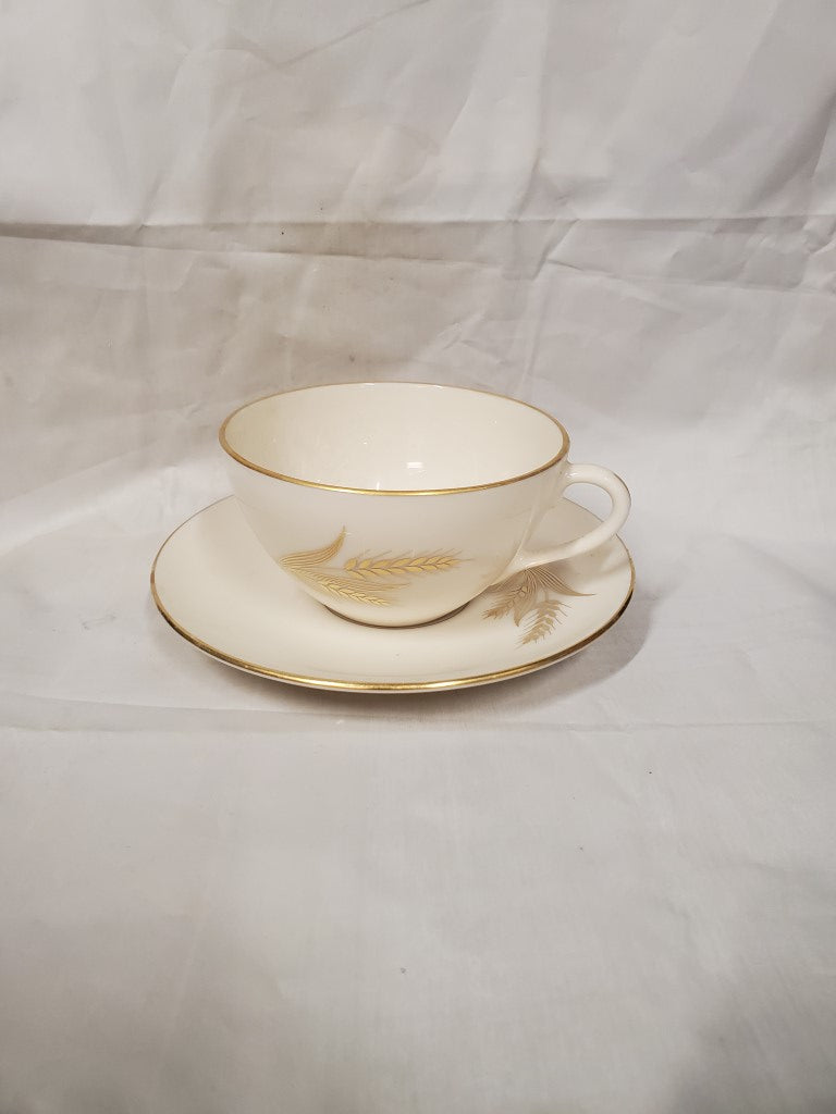Set of 5 Lenox Wheat R442 Oversized Cup & Saucer Sets