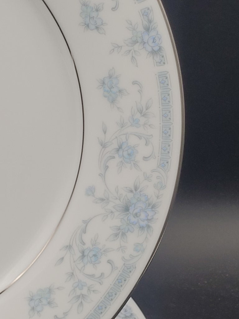 Set of 5 Noritake String of Pearls Dinner Plates LK