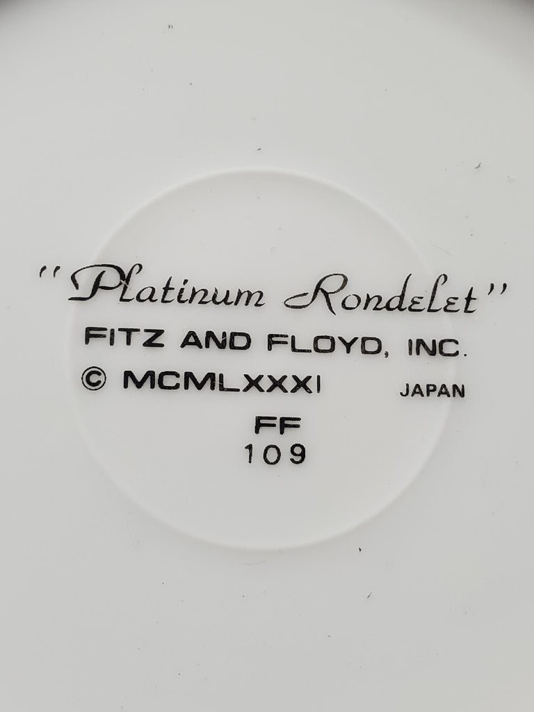 Set of 4 Fitz & Floyd Paltinum Rondelet Cup & Saucer Sets LK