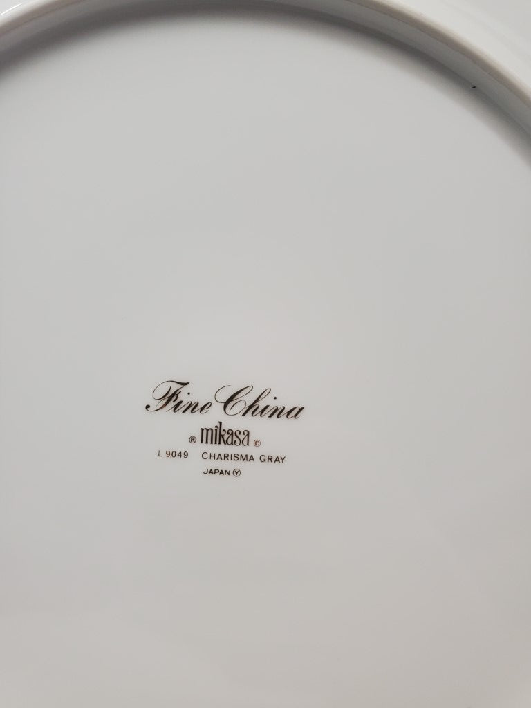 Set of 2 Mikasa Charisma Gray Chop Plates LK