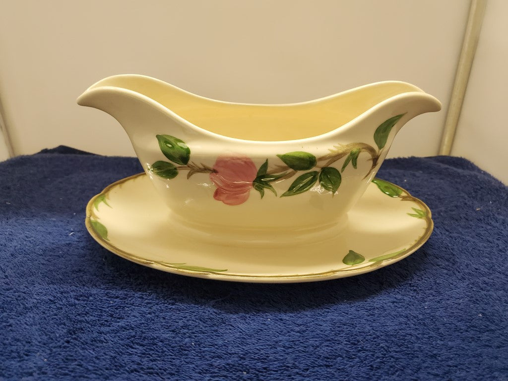 Franciscan Desert Rose (USA) Gravy Boat with Attached Underplate LK