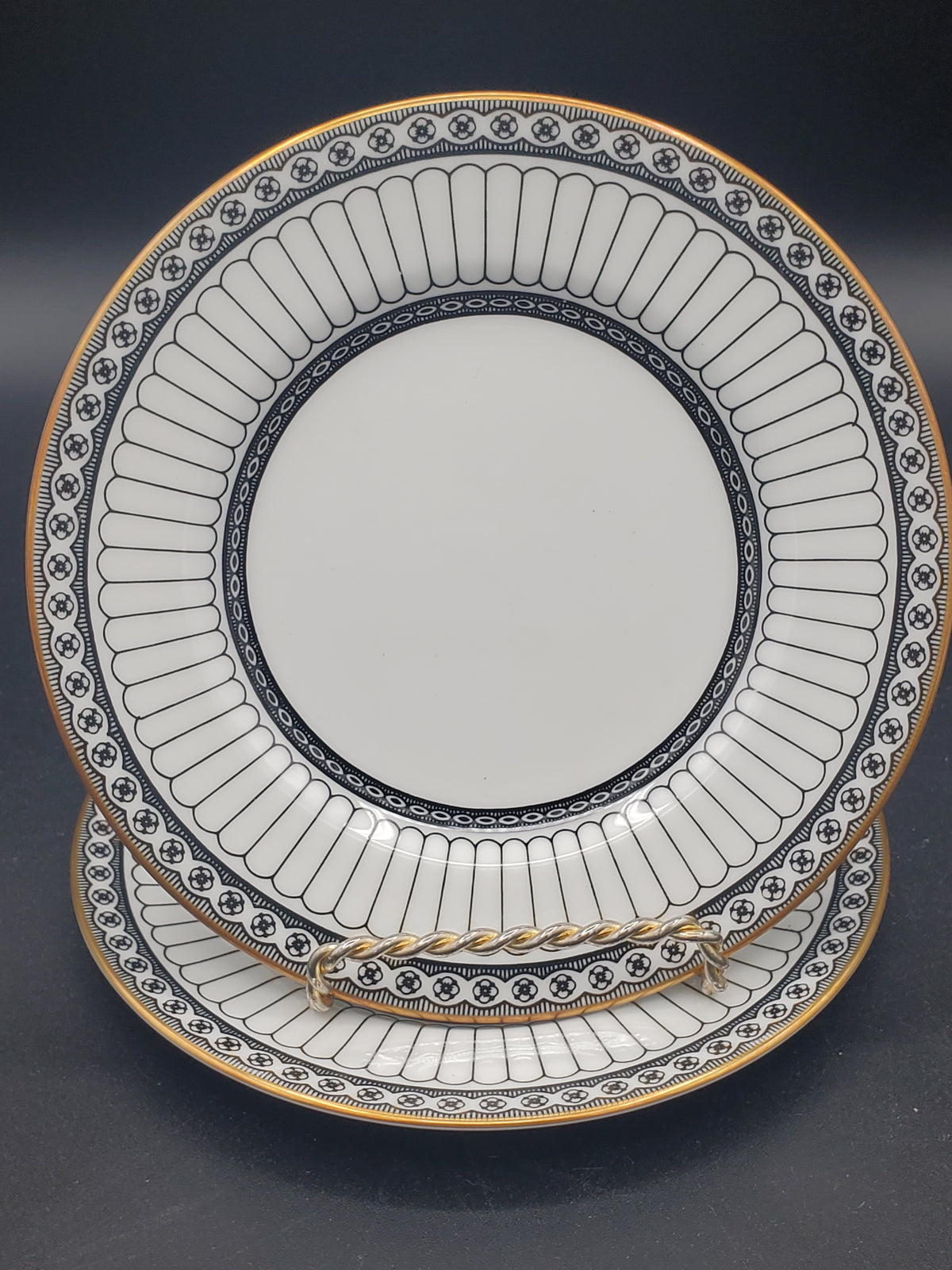 Set of 2 Wedgwood Colonnade Bread & Butter Plates LK