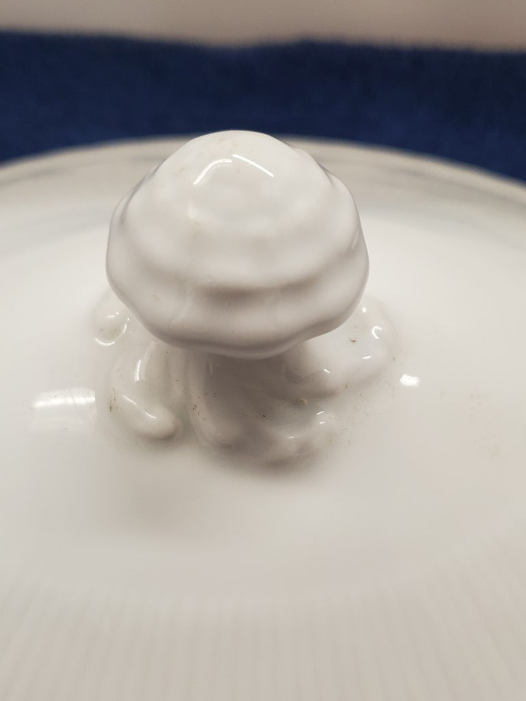 Royal Worcester White Half Lace Cover for Oval Vegetable Bowl (822) LK