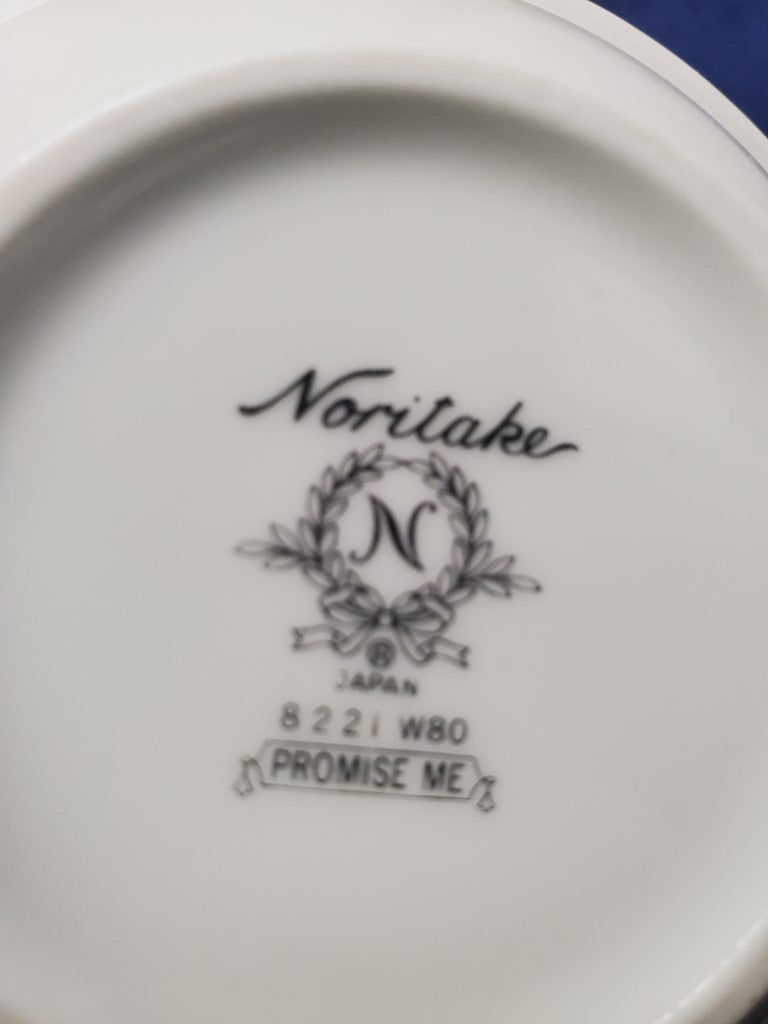 Noritake Promise Me Creamer & Sugar Bowl with Lid LK
