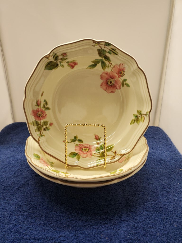 Set of 3 Mikasa Rose Petals Rim Soup Bowls LK