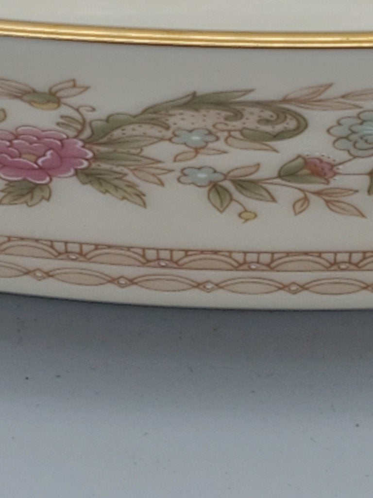 Lenox Helmsley 9" Oval Vegetable Bowl LK