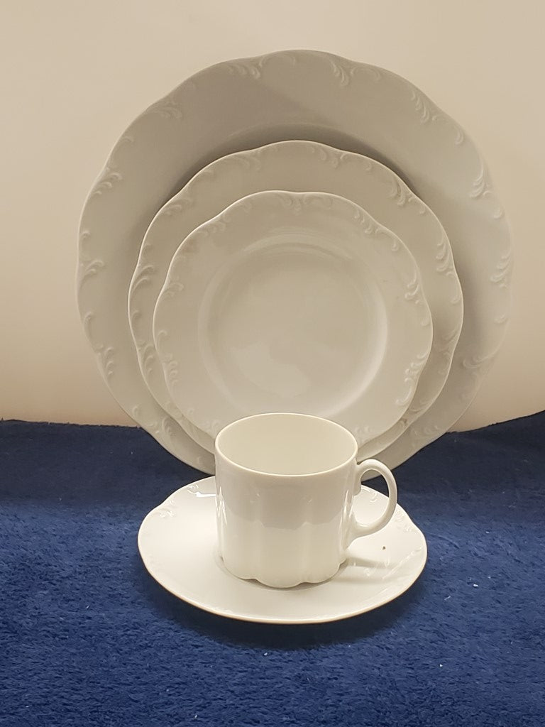 Rosenthal Monbijou 5 Piece Place Setting LK