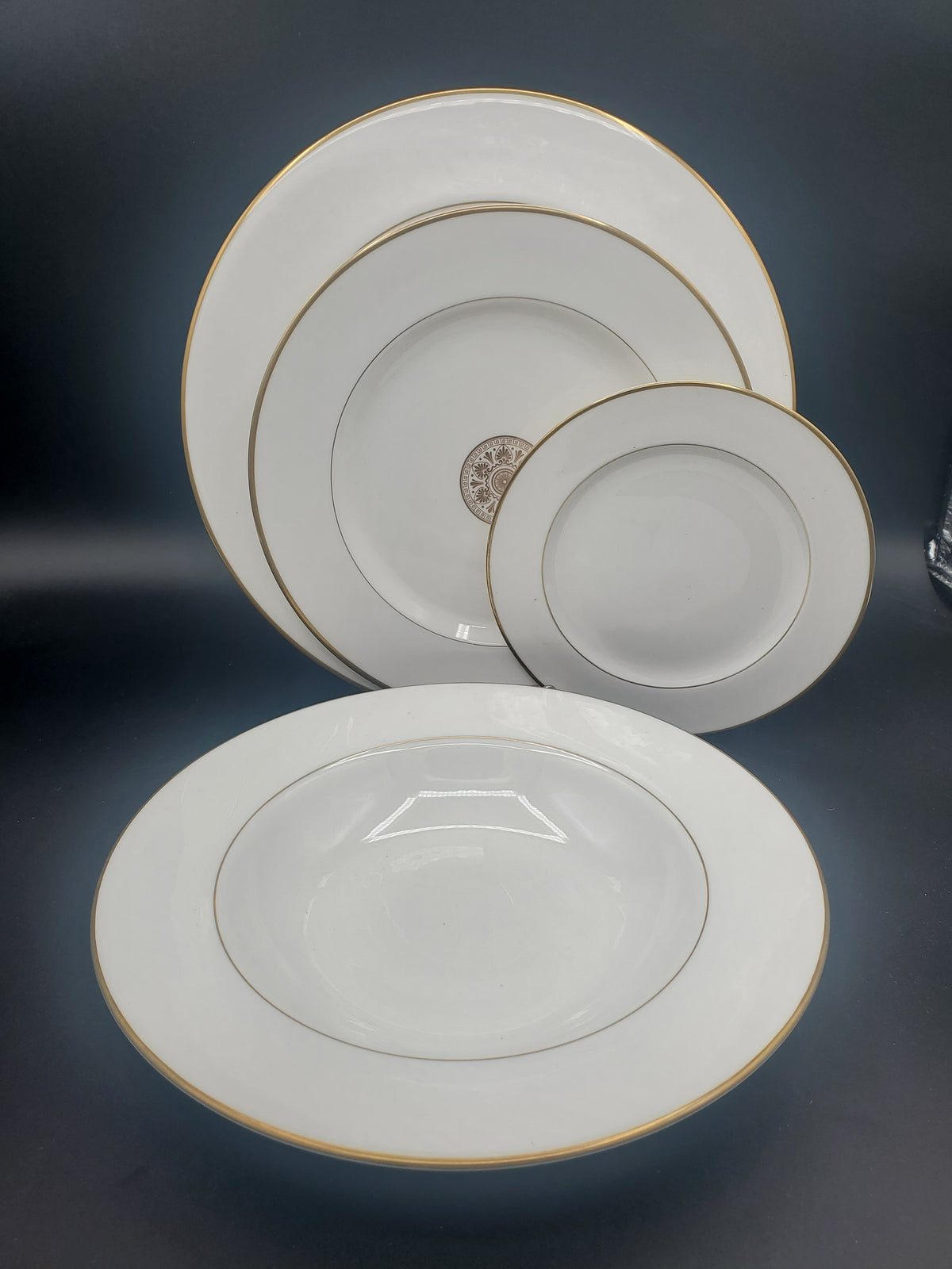 Royal Doulton Trent Lot of 4 Pieces LK