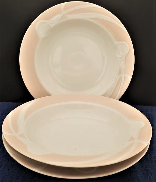 Set of 3 Mikasa Classic Flair Peach Rim Soup Bowls LK