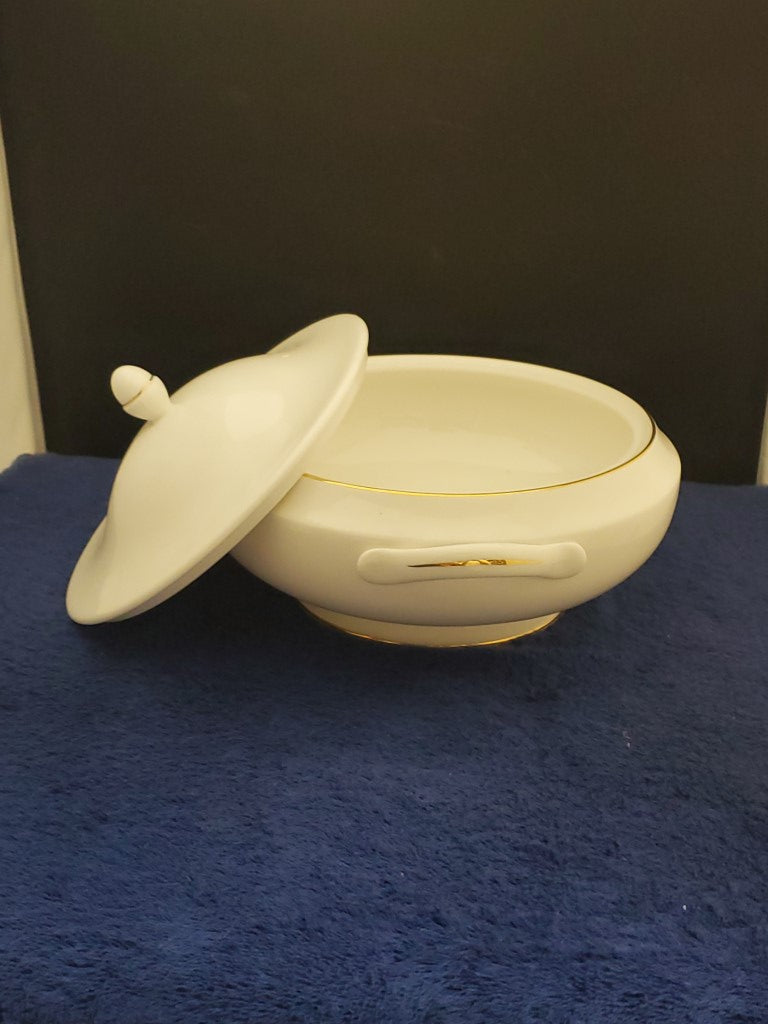 Wedgwood Signet Gold Covered Vegetable Bowl