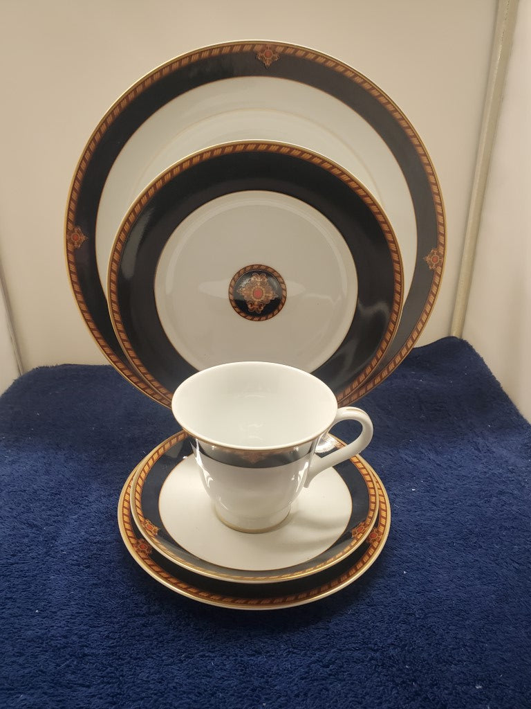 Wedgwood Southbury 5 Piece Place Setting LK