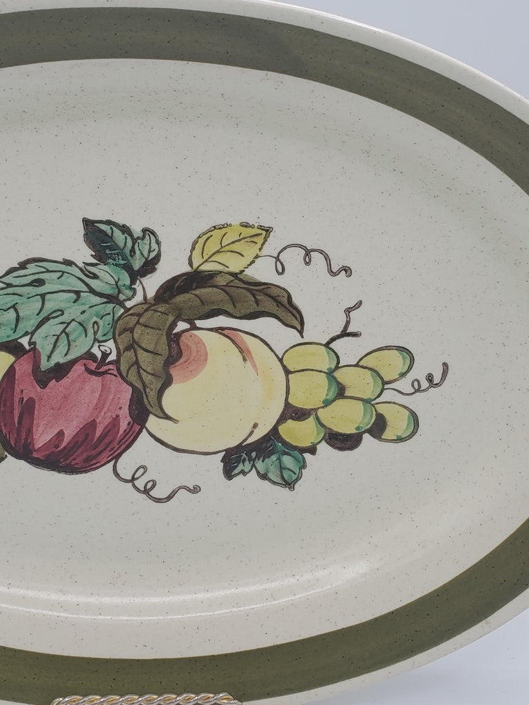 Metlox - Poppytrail - Vernon Provincial Fruit Green 13" Oval Serving Platter LK