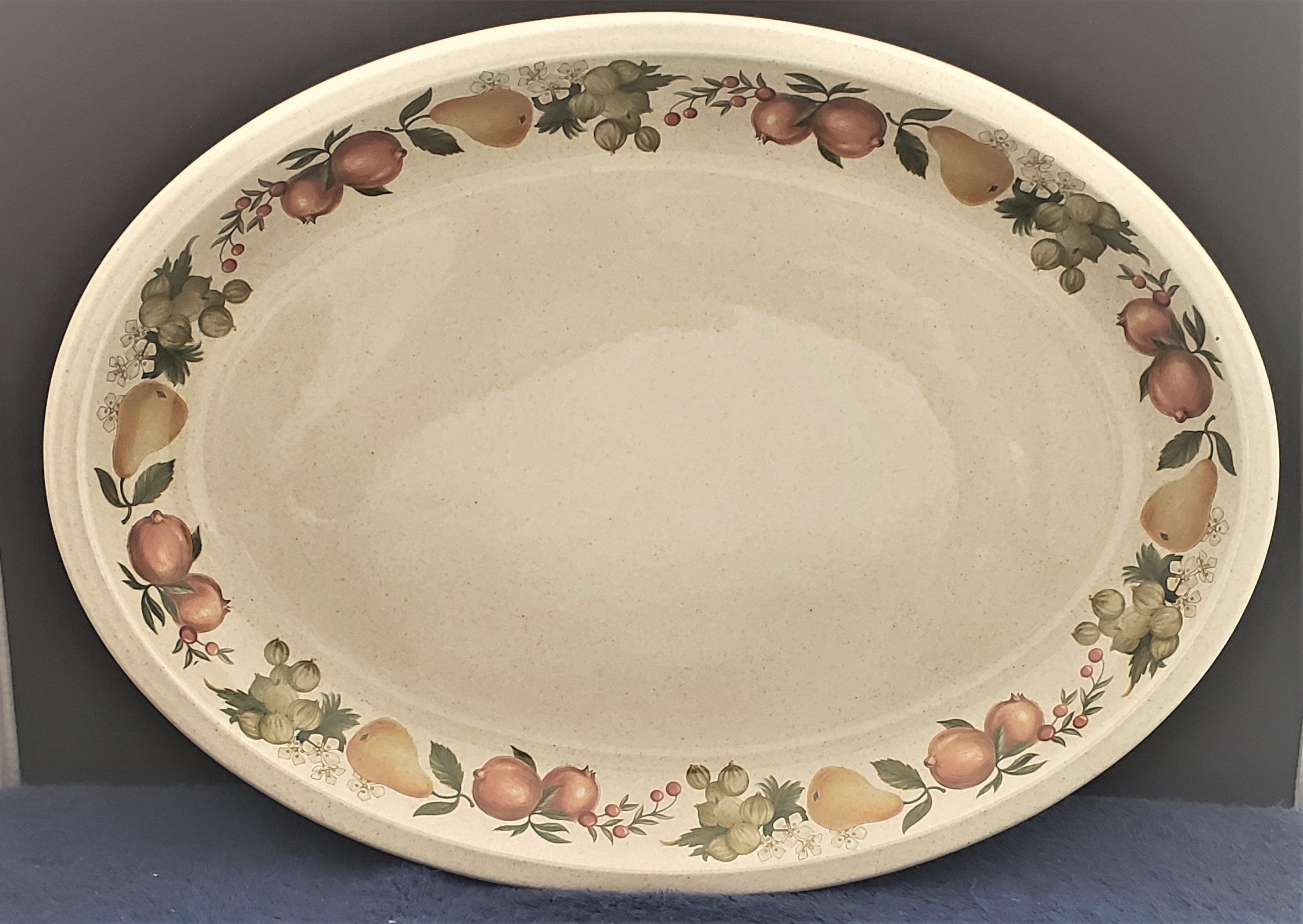 Wedgwood Quince 13" Oval Serving Platter –