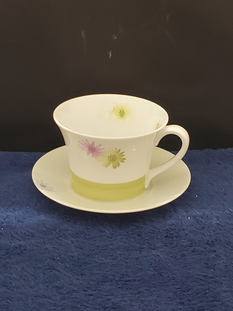 Set of 5 Bernardaud Flirt Cup & Saucer Sets