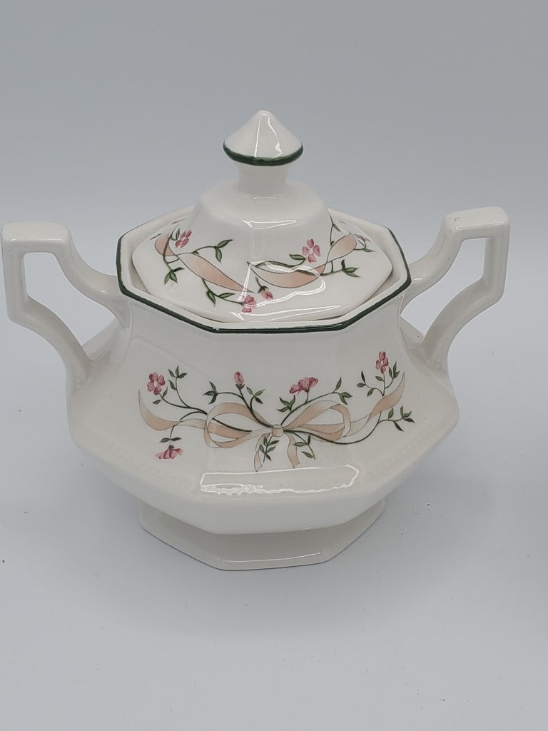 Johnson Brothers Eternal Beau Creamer & Sugar Bowl with Lid LK