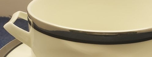 Mikasa Solitude Gravy Boat & Underplate LK