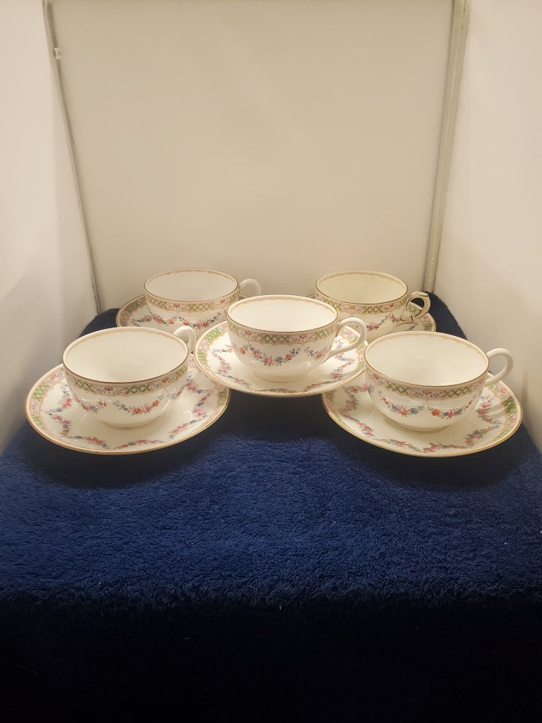 Set of 5 Royal Worcester W9200 Large Cup & Saucer Sets LK