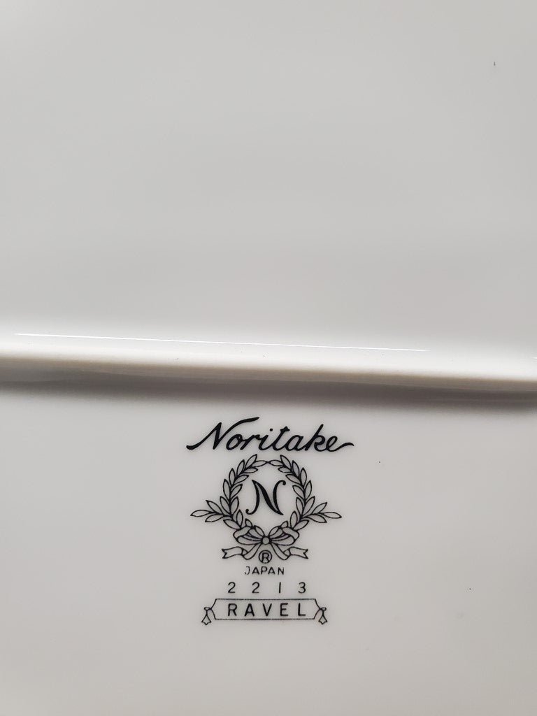 Noritake Ravel 12" Oval Serving Platter LK