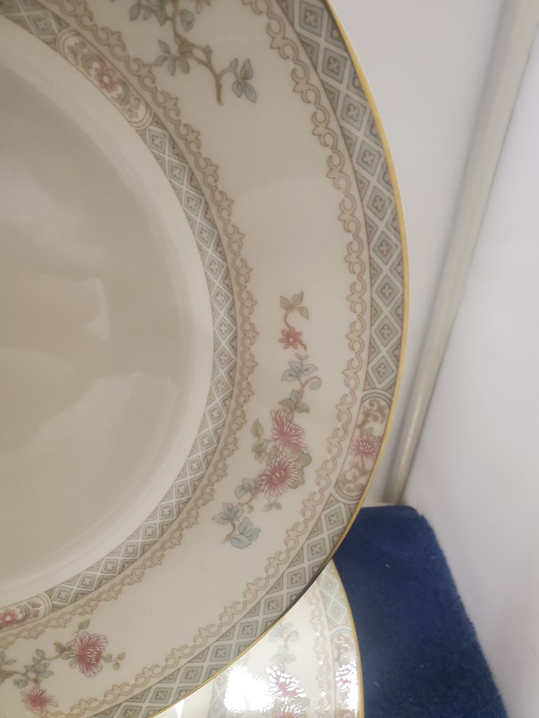 Set of 4 Minton Legacy Dinner Plates LK