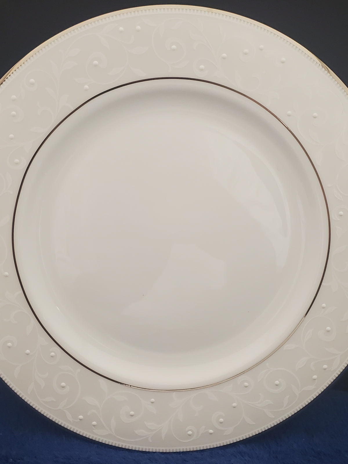 Set of 7 Lenox Opal Innocence Luncheon Plates - New