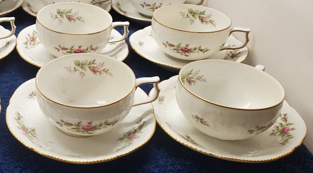 Set of 4 Rosenthal Sanssouci Rose White (Gold Trim) Cup & Saucer Sets LK