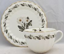 Set of 4 Royal Worcester Engadine (No Inner Verge) Flat Cup & Saucer Sets