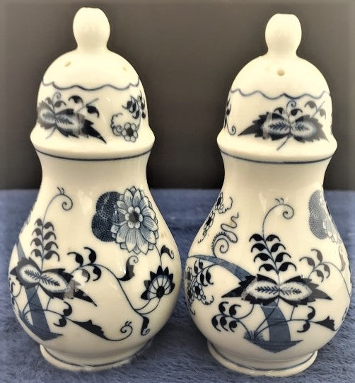Blue Danube (Japan) Blue Danube Salt & Pepper Shakers