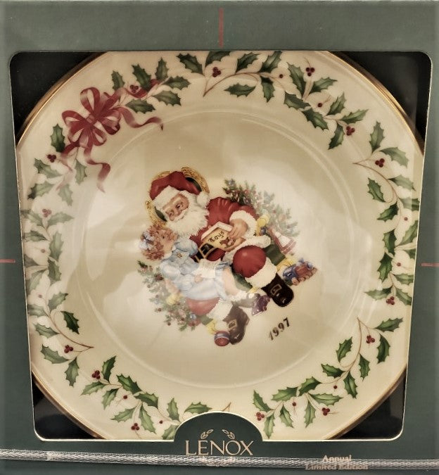 Lenox Annual Limited Addition Christmas List Plate 1997 LK
