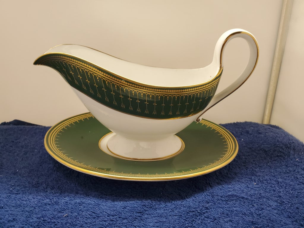 Spode Royal WIndsor Gravy Boat & Underplate LK