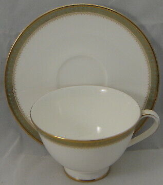 Set of 4 Royal Doulton Clarendon Footed Cup & Saucer Sets