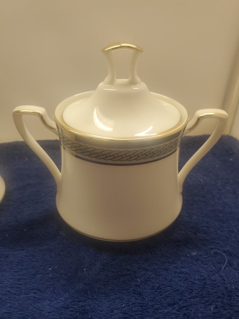 Noritake Queen's Guard Creamer & Sugar Bowl with Lid LK