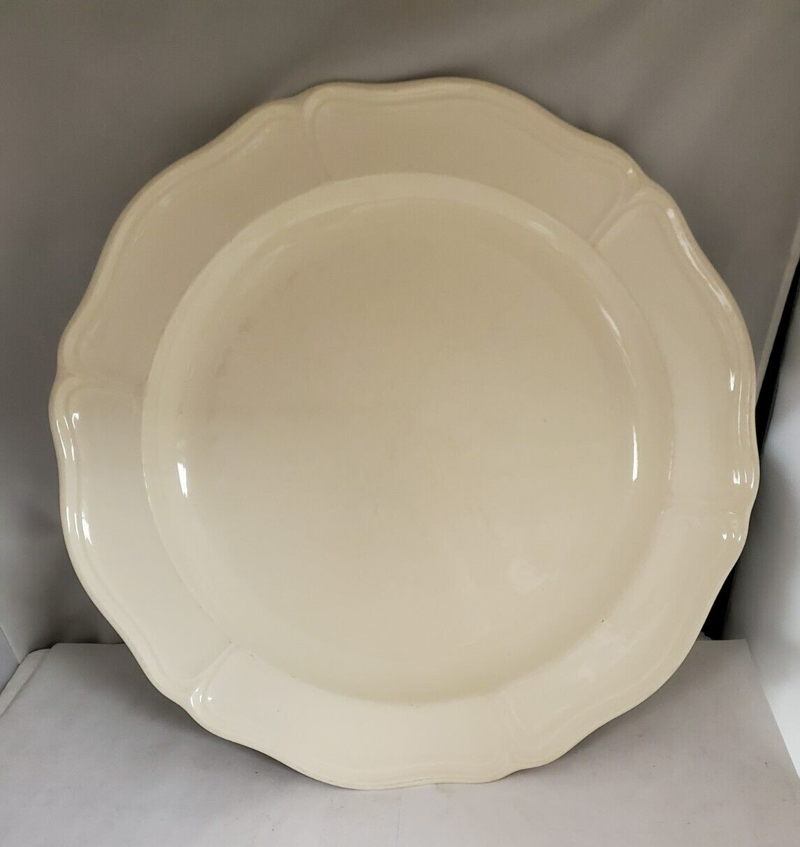 Set of 4 Wedgwood Queen's Plain 12" Chop Plates/Charger –