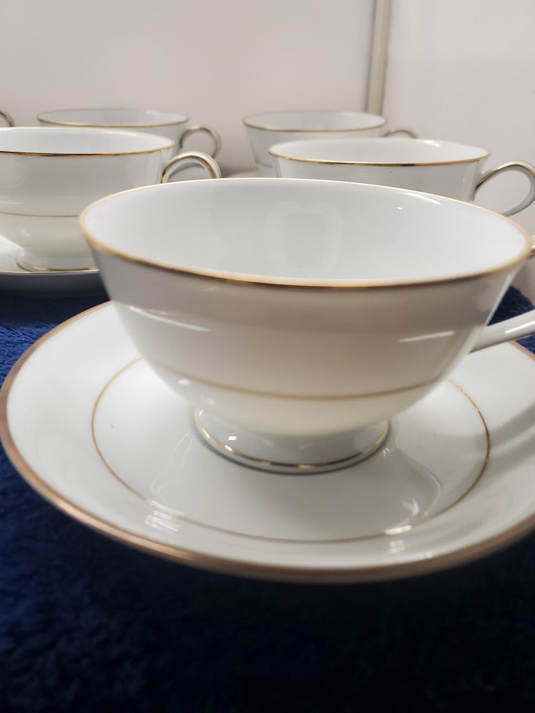 Set of 8 Noritake Dawn Cup & Saucer Sets LK