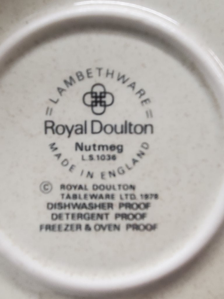 Set of 4 Royal Doulton Nutmeg Cup & Saucer Sets LK