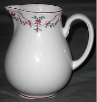 Royal Worcester Petite Fleur (Pink,Smooth) Creamer