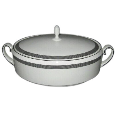 Vera Wang Wedgwood Cosmos Covered Vegetable 1.5 Qts