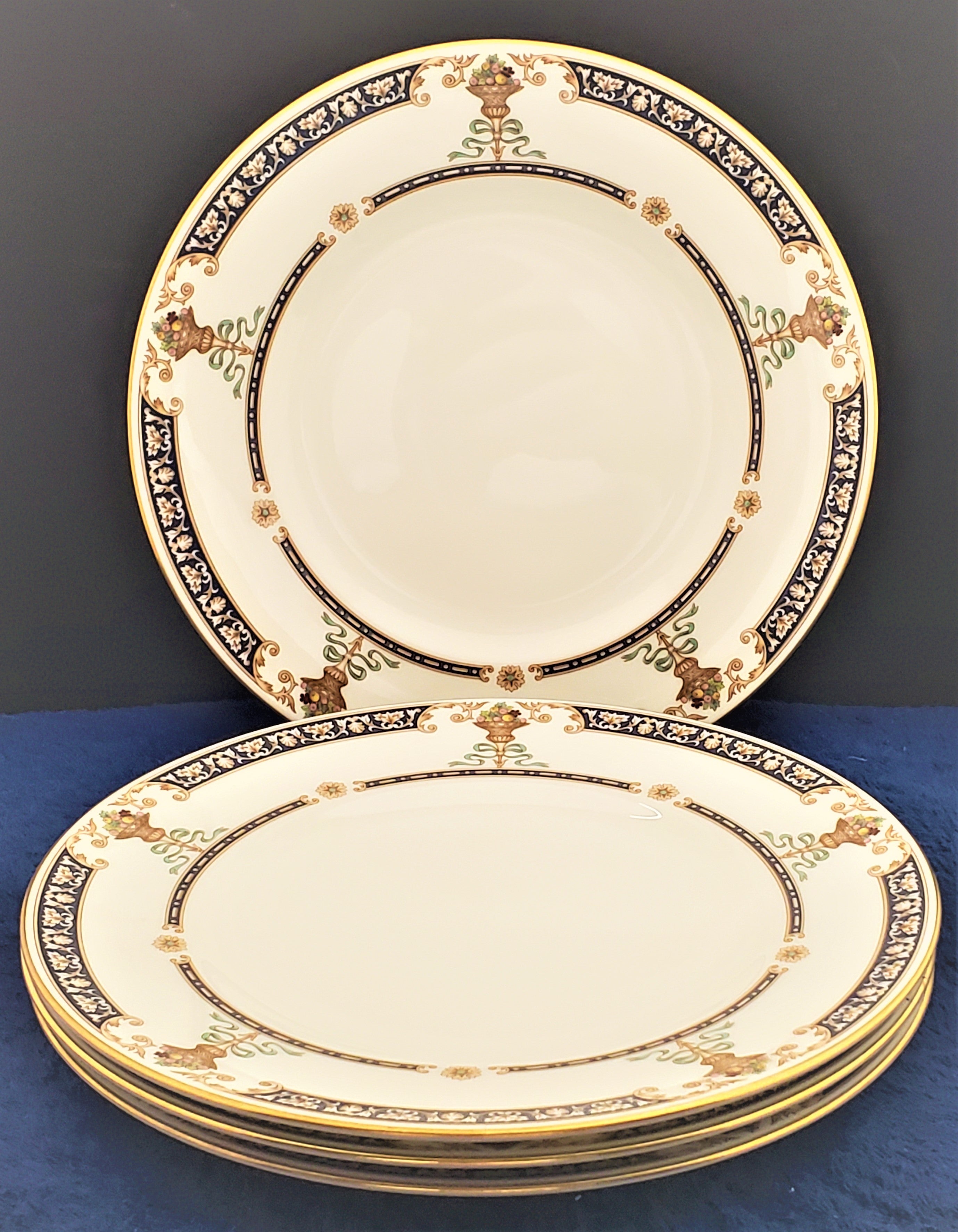 Set of 6 Wedgwood Highgrove Bread & Butter Plates –