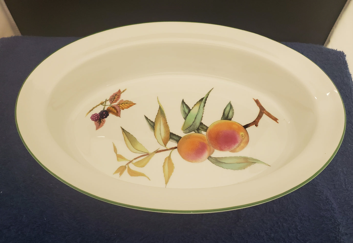 Royal Worcester Evesham Vale Oval Open Serving Bowl