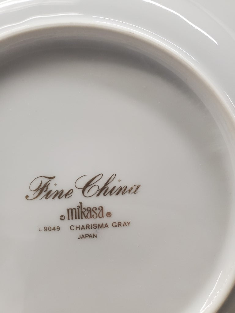 Set of 4 Mikasa Charisma Gray Rim Soup Bowls LK