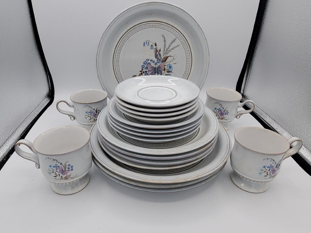 Denby Lorraine 20 Piece Set - 4 - 5 Piece Place Settings LK