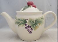 Pfaltzgraff Jamberry Sculpted Teapot & Lid