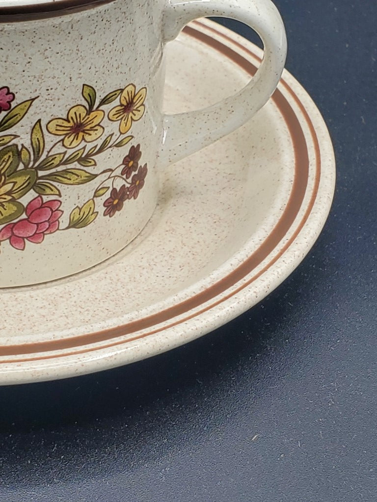 Set of 4 Royal Doulton Gaiety Cup & Saucer Sets LK