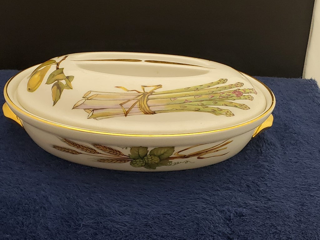 Royal Worcester Evesham Gold 10" Handled Oval Covered Casserole (Knob Lid)