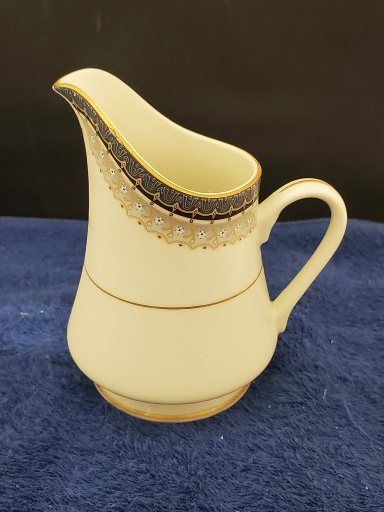 Set of 2 Mikasa Grande Ivory Creamers LK
