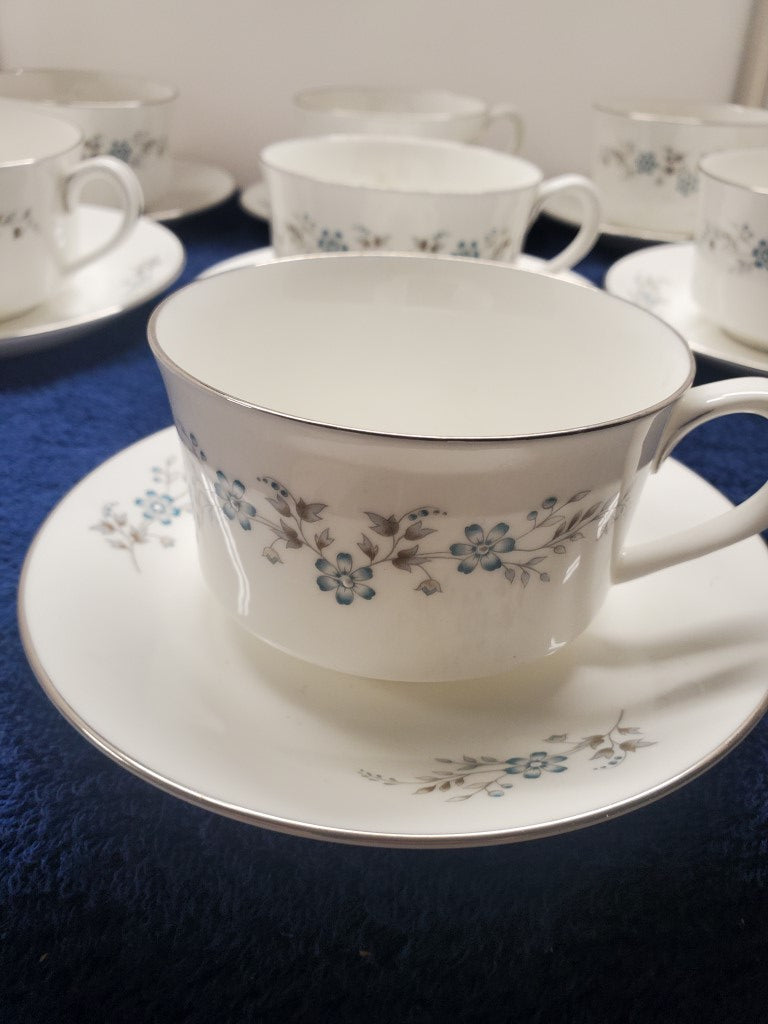 Set of 7 Royal Worcester Dorset Cup & Saucer Sets LK